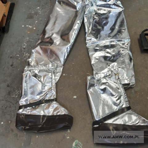 Ubranie specjalne żaroodporne (typ: 3-182/108) - pakiet zawierający 2 kpl. 